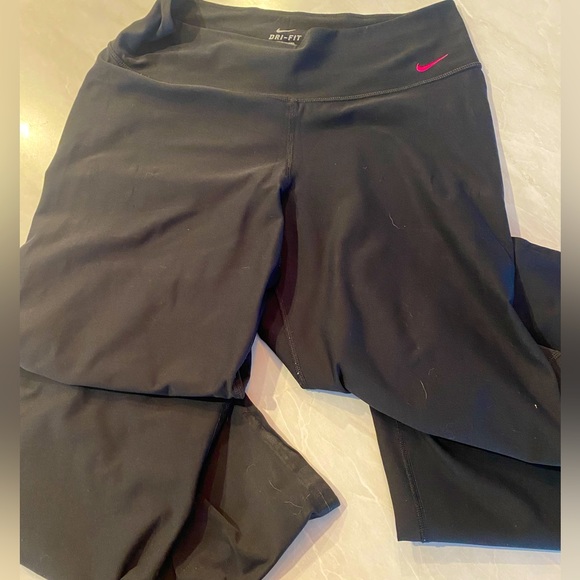 Nike ✔️ Dri-Fit Leggings - Picture 1 of 3